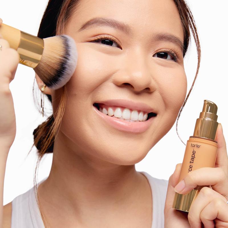 the buffer™ brush - fluffy, dome foundation brush product image 4